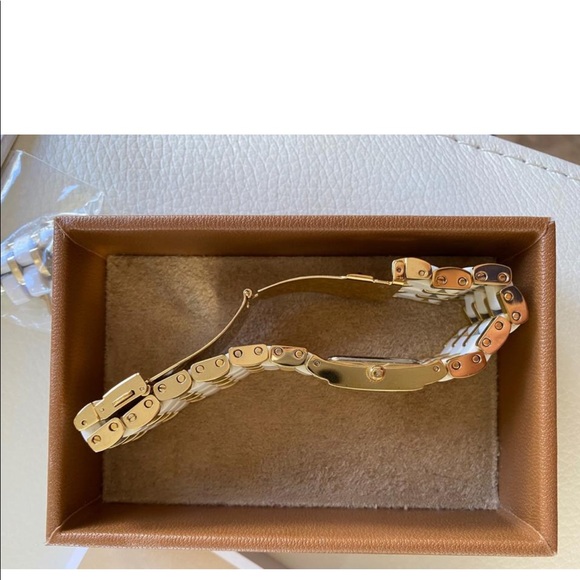 Michael Kors Watch Square Dial White and Gold - Picture 6 of 12